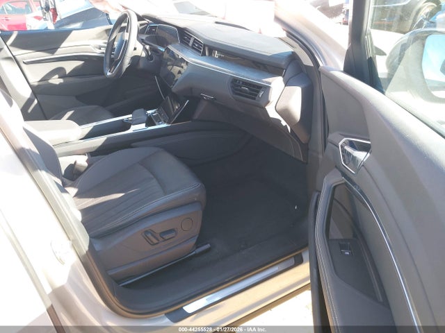 2021 AUDI E-TRON WA1AAAGE1MB018486 Photo 4