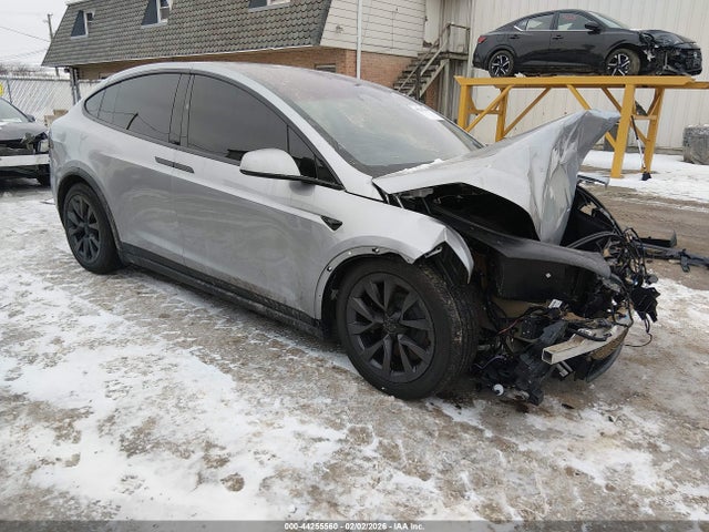 2025 TESLA MODEL X 7SAXCDE51SF470028