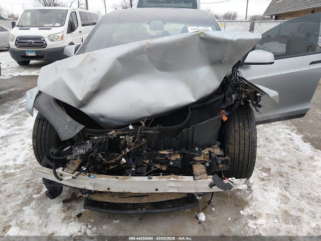 2025 TESLA MODEL X 7SAXCDE51SF470028 Photo 5