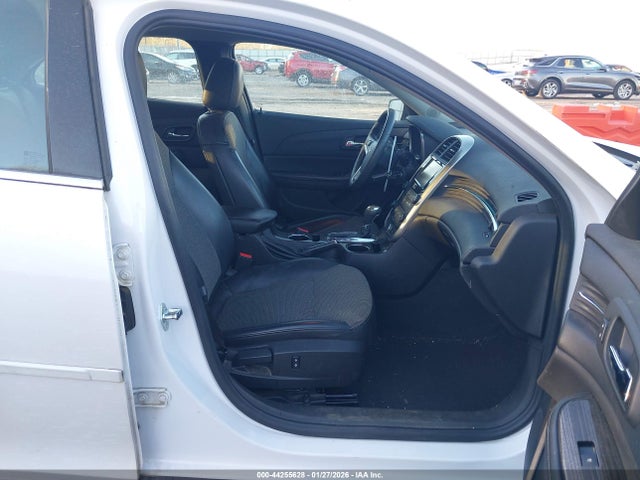 2015 CHEVROLET MALIBU 1G11C5SLXFF274577 Photo 4