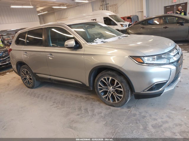 2018 MITSUBISHI OUTLANDER JA4AD3A32JZ055561 Photo 0