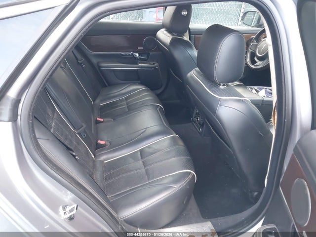 2012 JAGUAR XJ SAJWA1GE7CMV22282 Photo 7