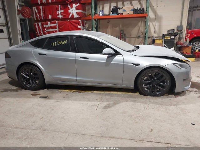 2024 Tesla Model S Long Range მანქანა იყიდება აუქციონზე, vin: 5YJSA1E5XRF547498, აუქციონის ნომერი: 44255681