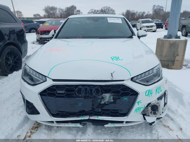 Aukcja sprzedaży 2023 Audi A4 Premium Plus 45 Tfsi S Line Quattro S Tronic, vin: WAUEAAF40PA020415, numer aukcji: 44255710