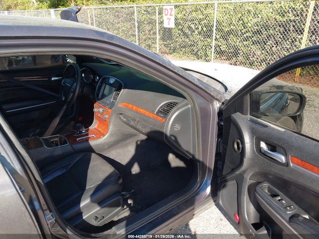 2013 CHRYSLER 300 2C3CCAAG8DH731657 Photo 4