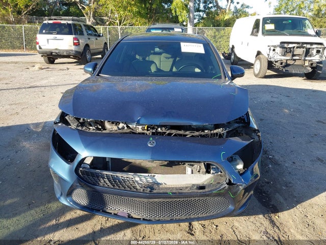 2019 Mercedes-benz A 220 მანქანა იყიდება აუქციონზე, vin: WDD3G4EBXKW017999, აუქციონის ნომერი: 44255729