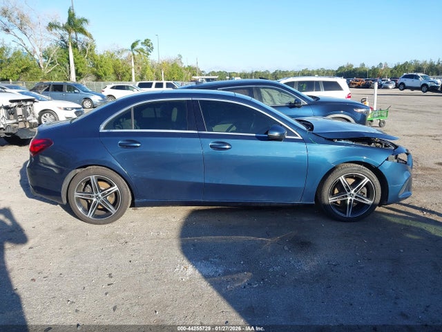 2019 Mercedes-benz A 220 მანქანა იყიდება აუქციონზე, vin: WDD3G4EBXKW017999, აუქციონის ნომერი: 44255729