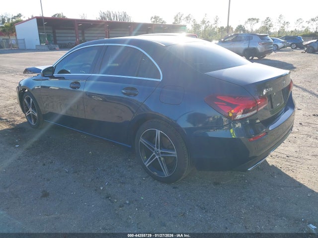 2019 MERCEDES-BENZ A 220 WDD3G4EBXKW017999 Photo 2