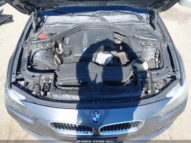 WBA8E1G51GNT37220 BMW 320i
