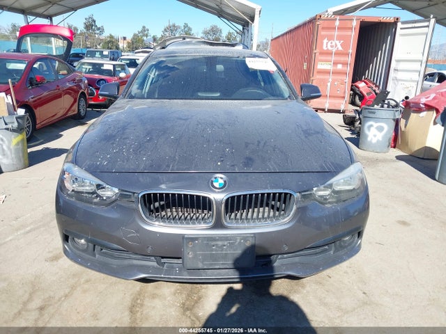 WBA8E1G51GNT37220 BMW 320i