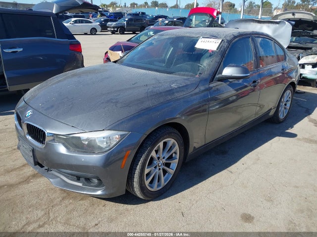 WBA8E1G51GNT37220 BMW 320i
