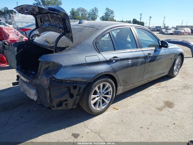 WBA8E1G51GNT37220 BMW 320i