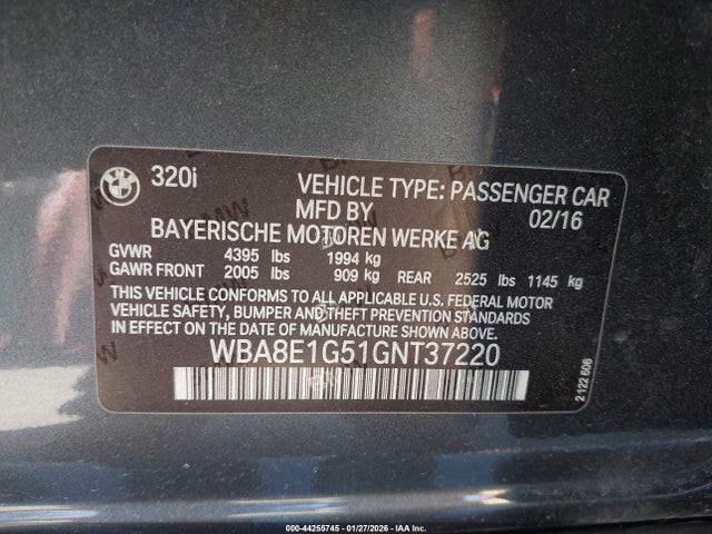 WBA8E1G51GNT37220 BMW 320i