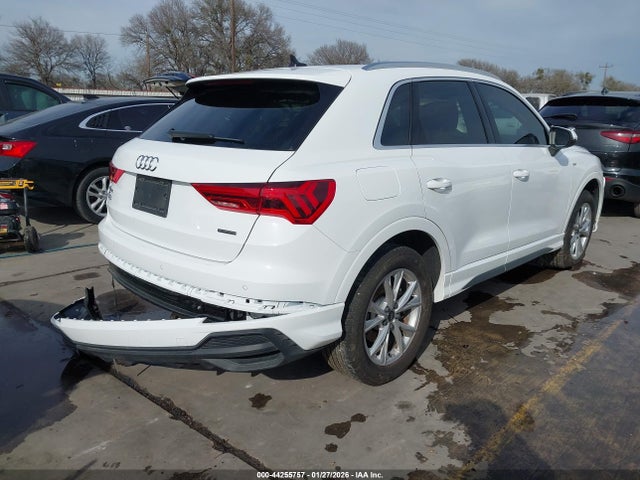 2023 AUDI Q3 WA1DECF39P1136664 Photo 3