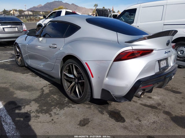 2022 TOYOTA GR SUPRA WZ1DB0C0XNW052040 Photo 2