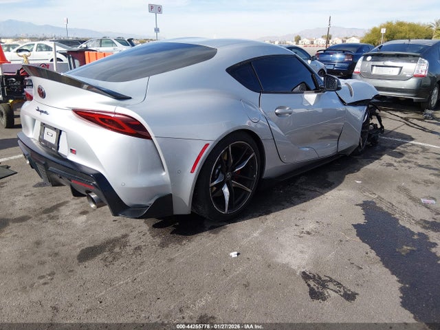 2022 TOYOTA GR SUPRA WZ1DB0C0XNW052040 Photo 3