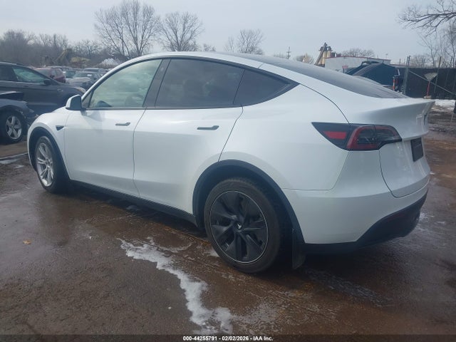 2023 TESLA MODEL Y 7SAYGAEE2PF779988 Photo 2