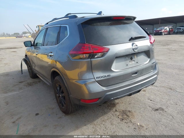 2018 NISSAN ROGUE 5N1AT2MV7JC753047 Photo 2