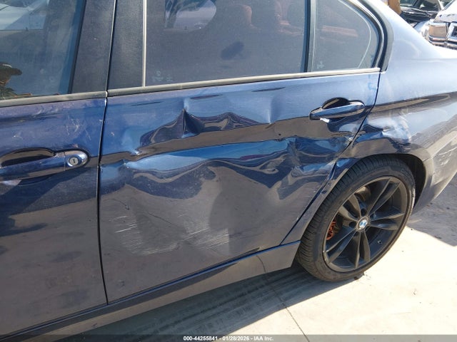 Aukcja sprzedaży 2016 Bmw 320i, vin: WBA8E1G52GNU12247, numer aukcji: 44255841