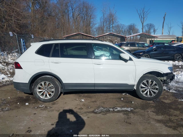 44255853 :رقم المزاد ، 3VV1B7AX8JM020080 vin ، 2018 Volkswagen Tiguan 2.0t S مزاد بيع
