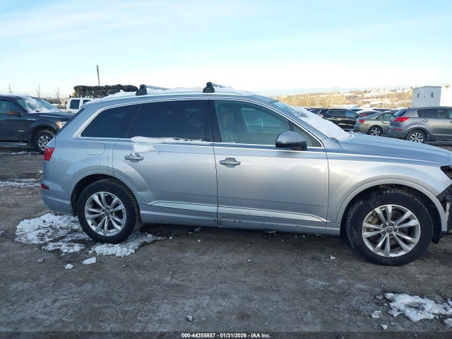 WA1LAAF79JD043180 Audi Q7 3.0t Premium