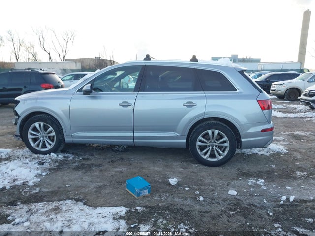 WA1LAAF79JD043180 Audi Q7 3.0t Premium