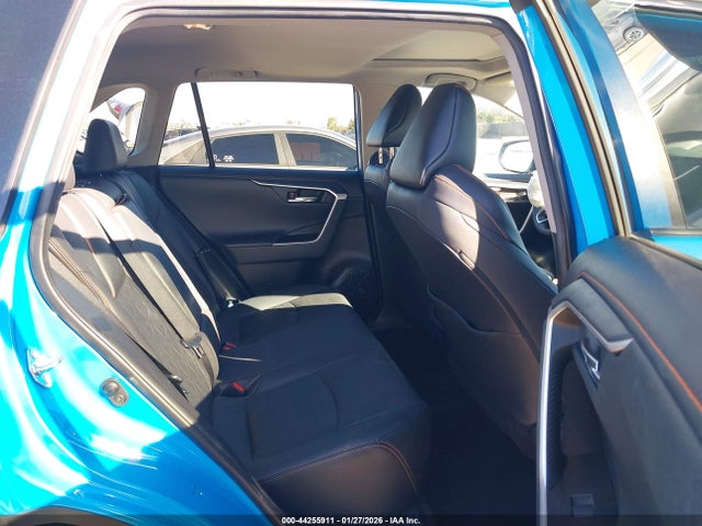 2T3J1RFV9MW235765 Toyota Rav4 Adventure