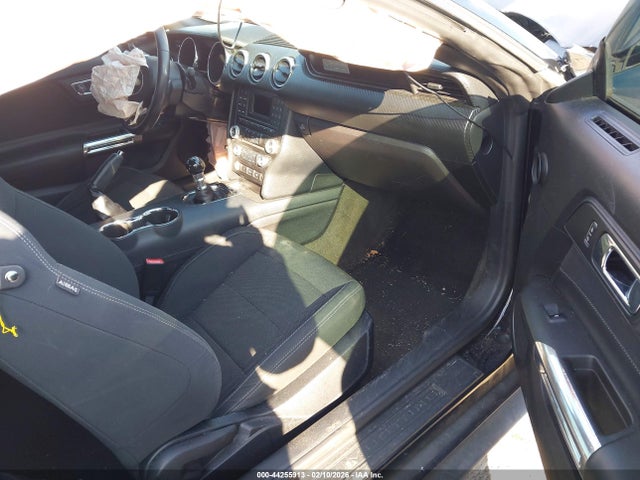 Ford Mustang V6 2017 1FA6P8AM9H5290152 Image 5