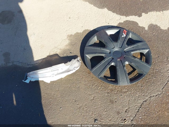 4T1BF1FK8FU062958 Toyota CAMRY LE