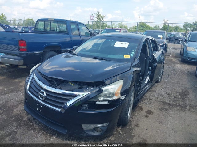 2015 Nissan Altima 2.5 Sv მანქანა იყიდება აუქციონზე, vin: 1N4AL3AP7FC120125, აუქციონის ნომერი: 44255993