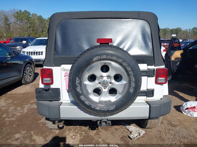 2013 Jeep Wrangler Unlimited Sahara მანქანა იყიდება აუქციონზე, vin: 1C4BJWEG3DL536797, აუქციონის ნომერი: 44256004
