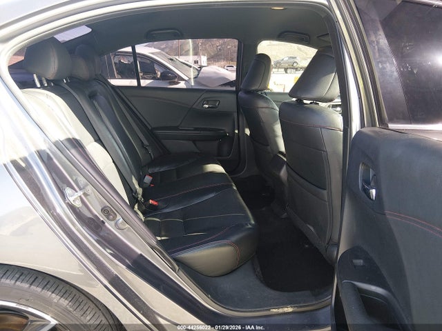 1HGCR2F1XHA302188 Honda Accord Sport Se