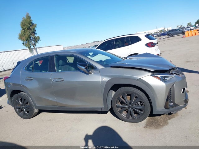 JTHU9JBH3K2014464 Lexus Ux 250h F Sport