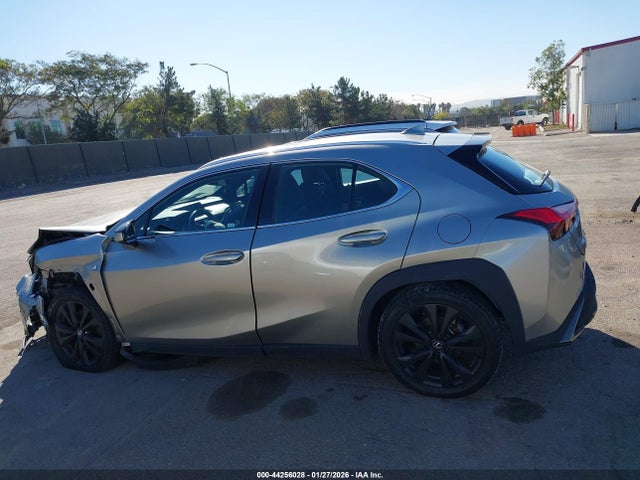JTHU9JBH3K2014464 Lexus Ux 250h F Sport