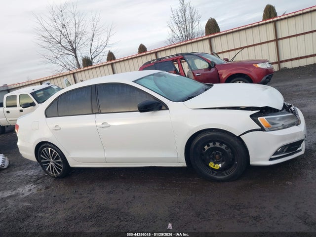 3VWD17AJ6GM376561 Volkswagen Jetta 1.8t Sport