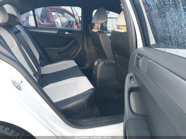 3VWD17AJ6GM376561 Volkswagen Jetta 1.8t Sport