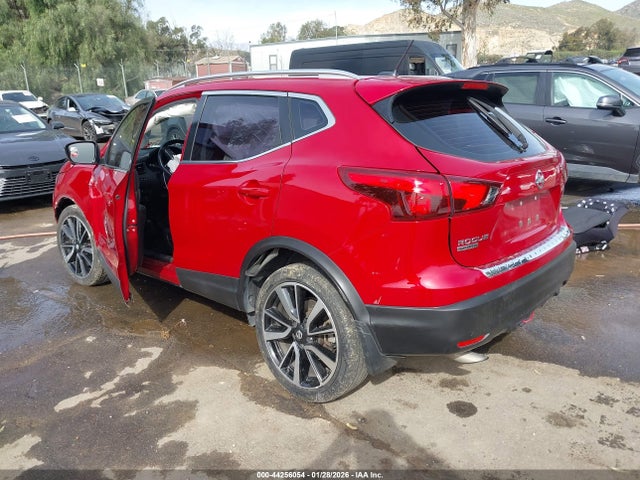 JN1BJ1CP9HW005570 Nissan Rogue Sport Sl