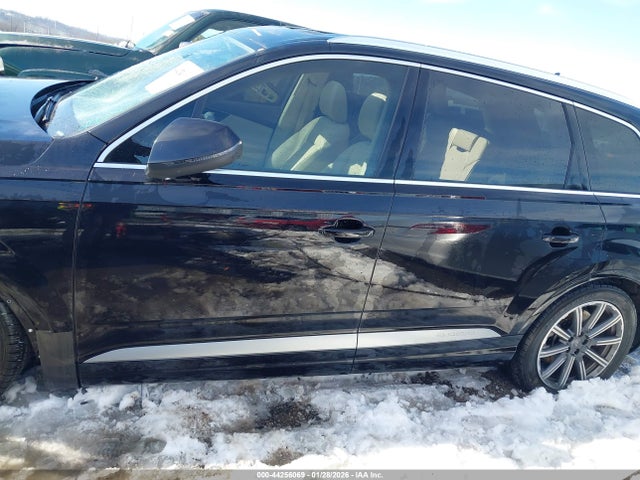 Продаж на аукціоні авто 2018 Audi Q7 3.0t Premium, vin: WA1LAAF79JD000698, номер лоту: 44256069