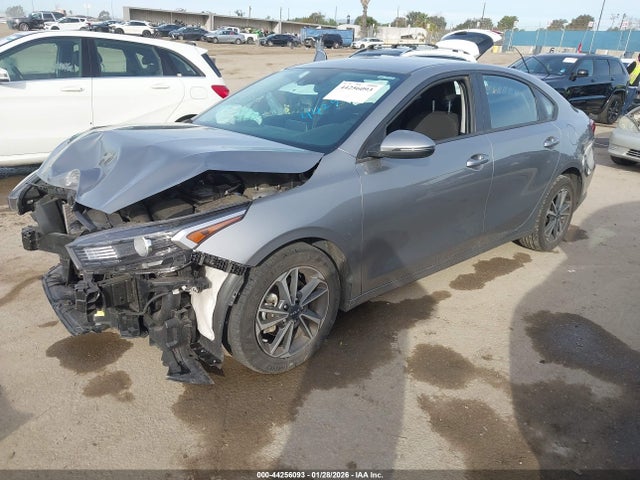 Продажа на аукционе авто 2023 Kia Forte Lxs, vin: 3KPF24AD5PE607302, номер лота: 44256093