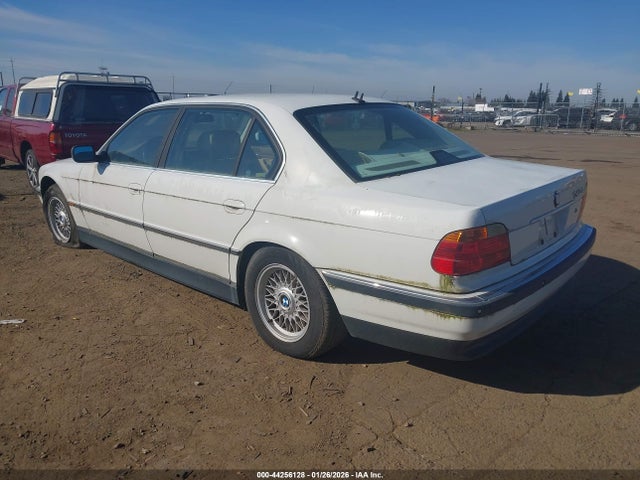 2000 BMW 740IL WBAGH8342YDP13052 Photo 2