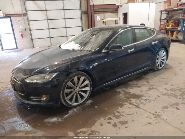 2013 TESLA MODEL S 5YJSA1CN2DFP04064 Photo 1