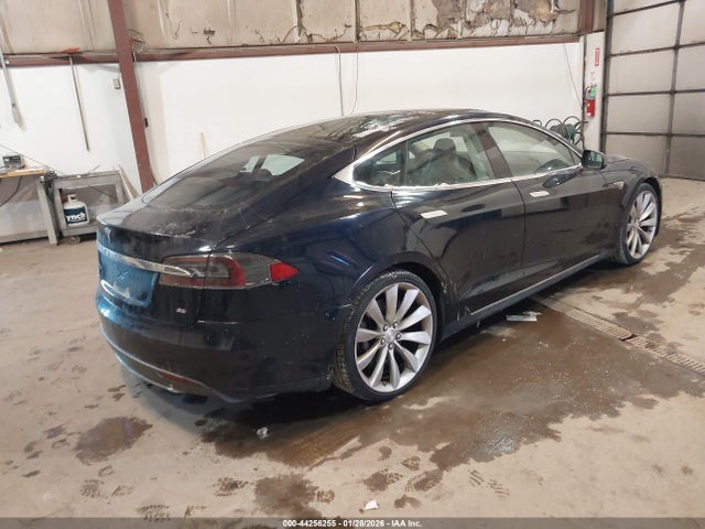 2013 TESLA MODEL S 5YJSA1CN2DFP04064 Photo 3