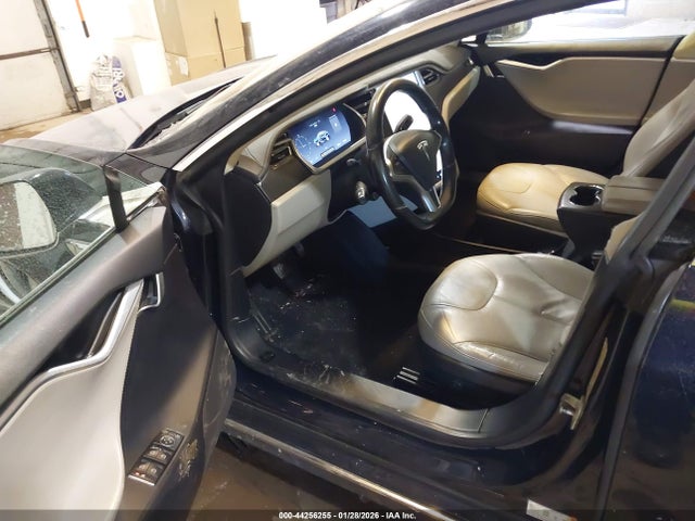 2013 TESLA MODEL S 5YJSA1CN2DFP04064 Photo 4