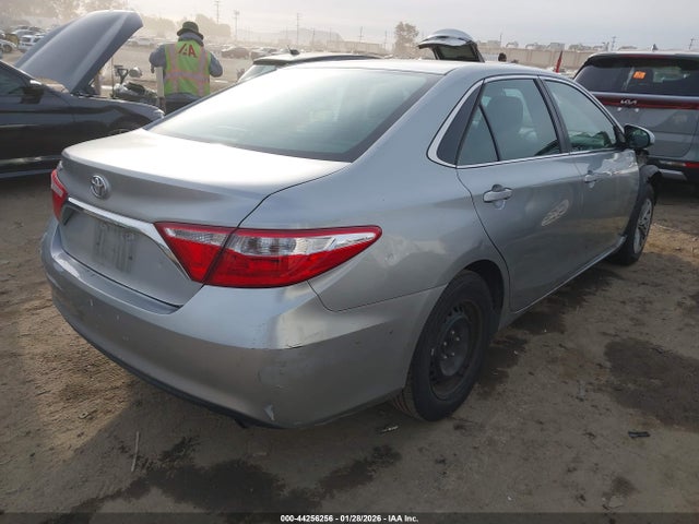 2015 TOYOTA CAMRY 4T4BF1FK6FR479856 Photo 3