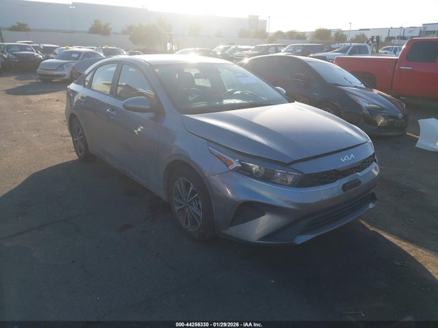 3KPF24AD6NE424679 KIA Forte Lxs