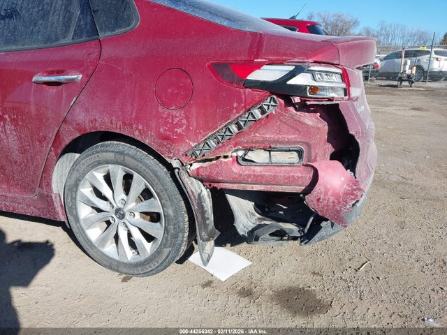 5XXGT4L30JG233301 KIA Optima S