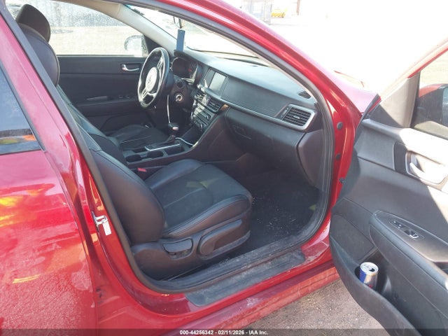 5XXGT4L30JG233301 KIA Optima S