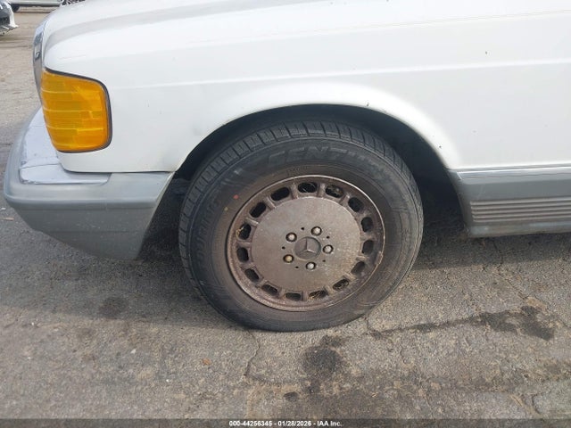 1984 MERCEDES-BENZ 380 WDBCA32A2EA043000 Photo 5