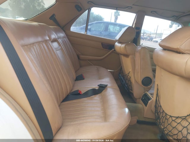 1984 MERCEDES-BENZ 380 WDBCA32A2EA043000 Photo 7