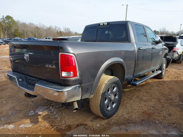 44256382 :رقم المزاد ، 3C6UR5FJ9JG329269 vin ، 2018 Ram 2500 Laramie  4x4 6'4 Box مزاد بيع